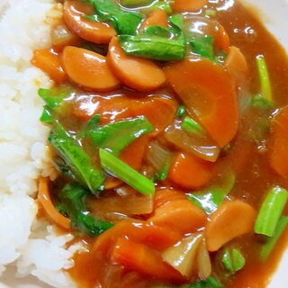 ほうれん草と魚肉ソーセージのカレー